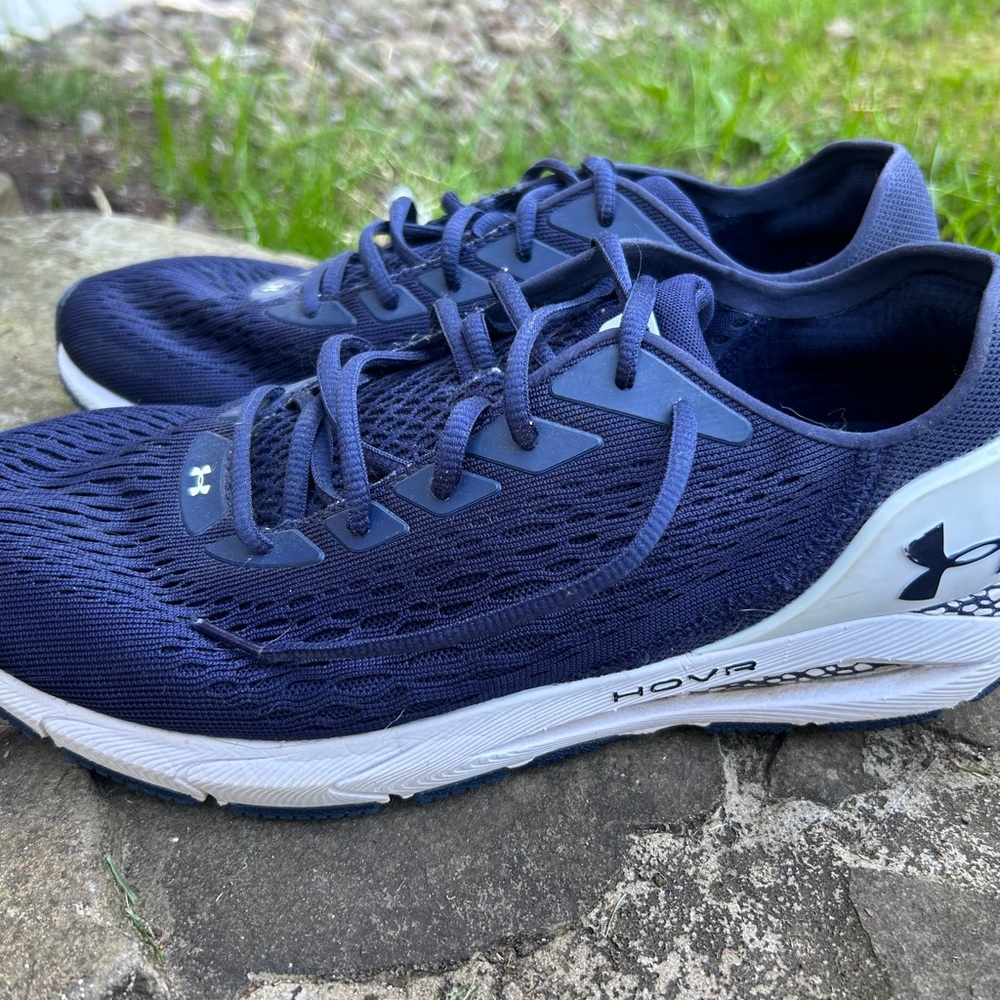 Under Armour Sneakers